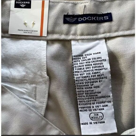 Dockers Boys Pleated Pants Husky Fit Size 11 Beige Cotton Straight Leg W31xL27 - Picture 8 of 10